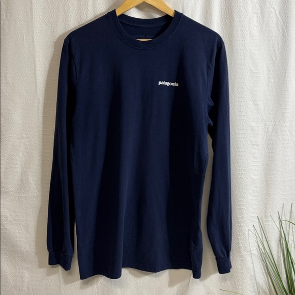 Patagonia Mens blue long sleeve graphic shirt - Picture 2 of 5